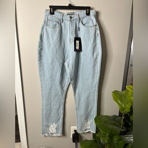 Pretty little thing shape vintage ripped straight leg jean size 8